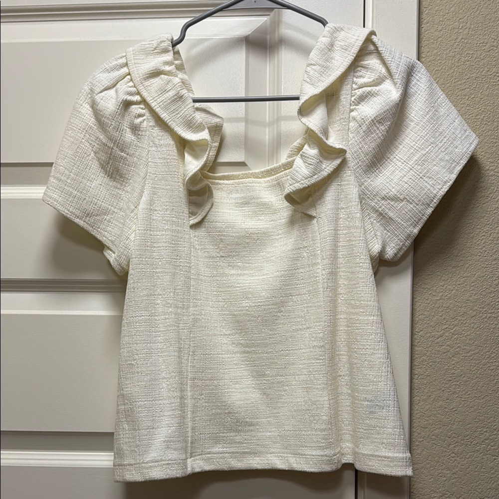 Cream Puff Sleeve Blouse with Ruffled Bib Collar